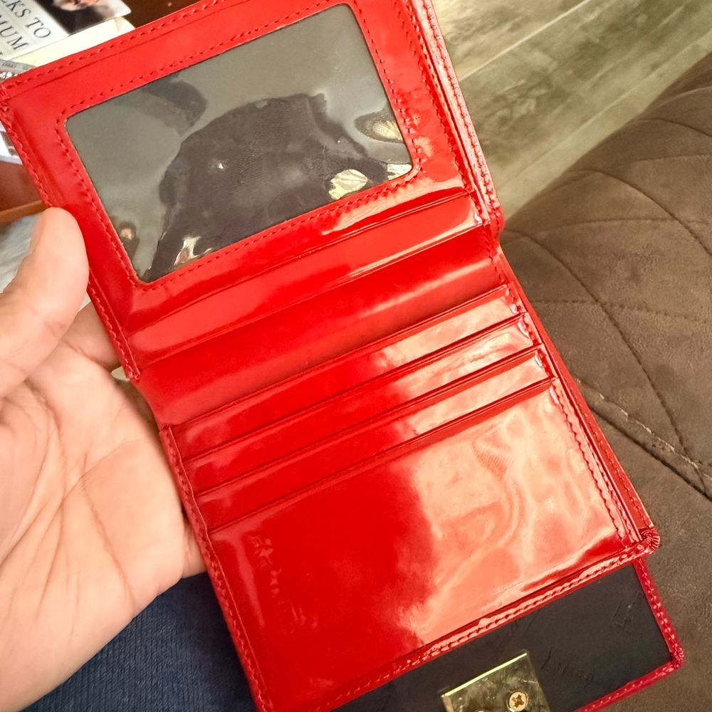 Salvatore Ferragamo Red Patent Leather Compact Wallet with Gold Turnlock - Picture 5 of 5